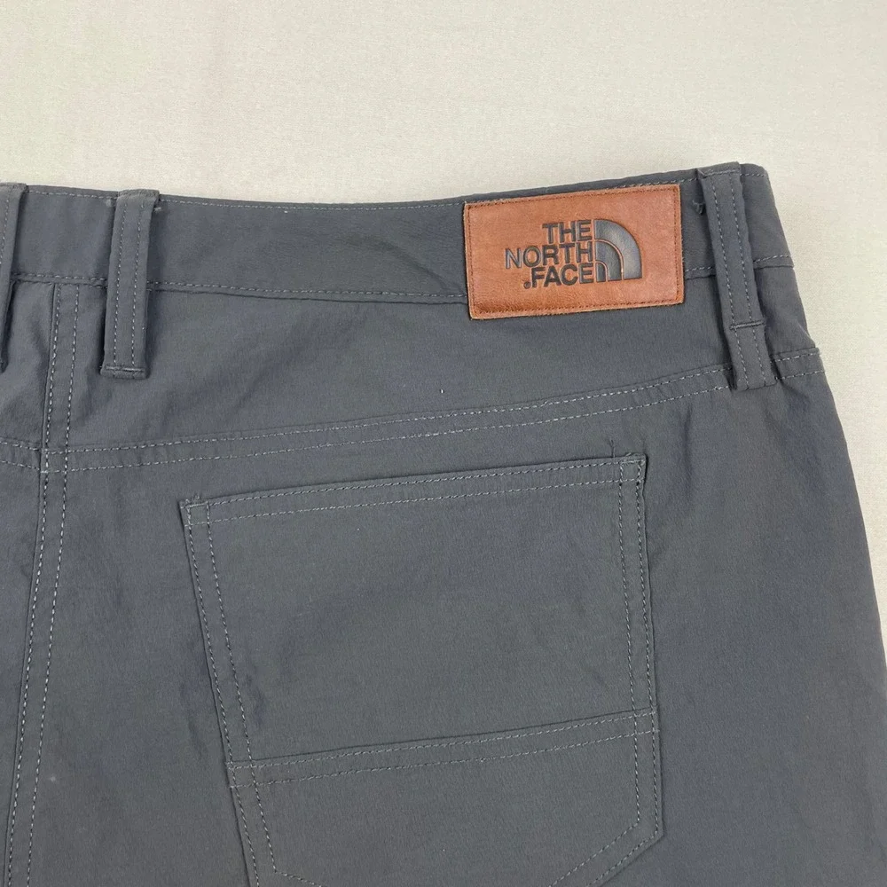 The North Face Mens Motion Pants Gray 38 Short Hiking Outdoor Travel 0295